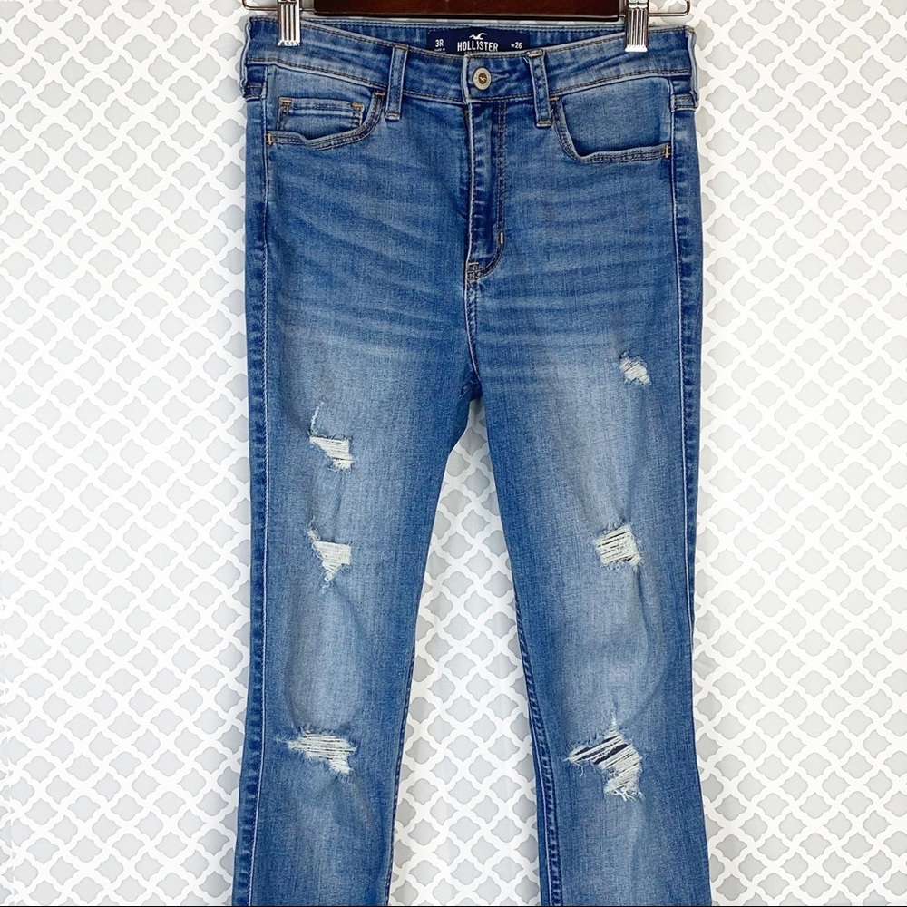 EUC Hollister Distressed High Rise Skinny Jeans - Picture 2 of 10